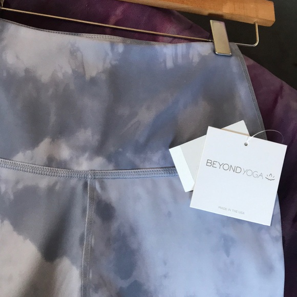 NWT Beyond Yoga Olympus Leggings - Picture 4 of 9